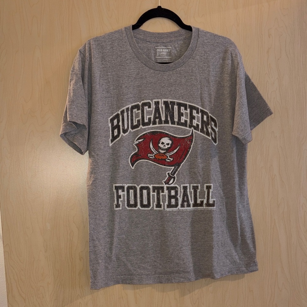 Old navy  Gray Buccaneers Football Tee